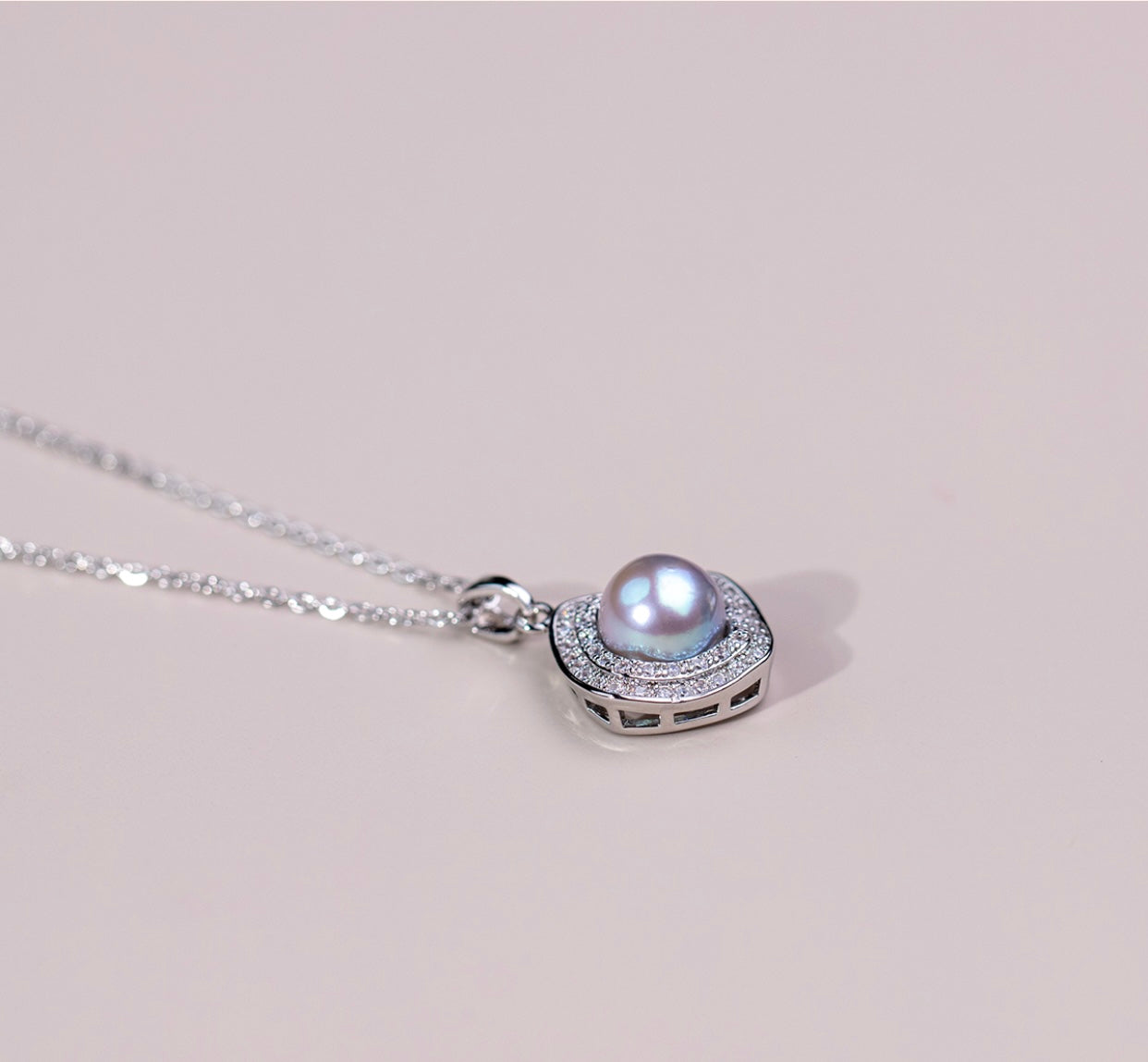 Freshwater Baroque Pearl Pendant Necklace